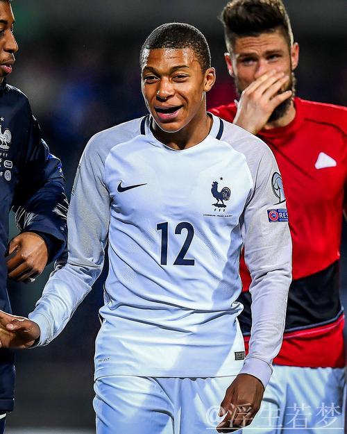 姆巴佩闪耀全场 法国队勇夺季军 姆巴佩闪耀全场 法国队勇夺季军